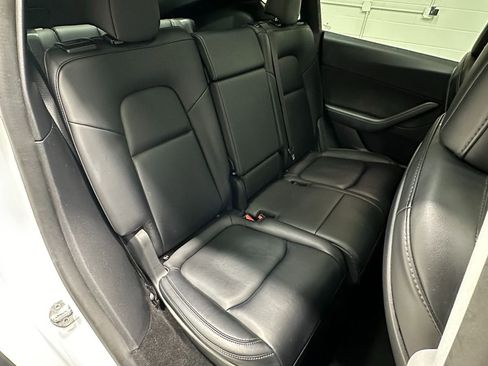 Used 2021 Tesla Model Y Long Range image 15