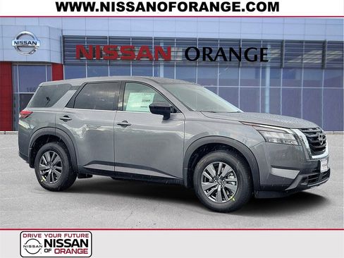 New 2025 Nissan Pathfinder S image 1