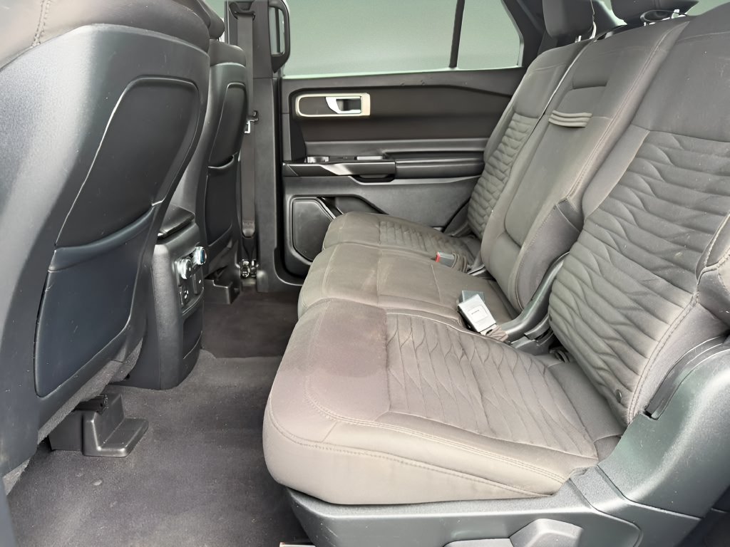 Used 2020 Ford Explorer XLT w/ Comfort Package AWD/4WD image 15