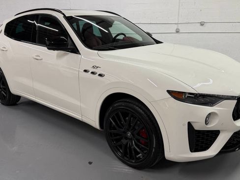 Used 2022 Maserati Levante GT image 2