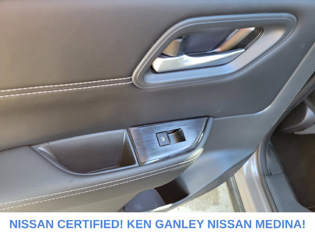 Certified 2024 Nissan Rogue SV w/ SV Premium Package AWD/4WD image 43