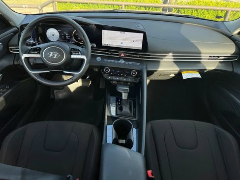 Certified 2023 Hyundai Elantra SEL w/ Convenience Package FWD image 22