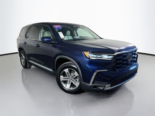 Used 2023 Honda Pilot EX-L image 2