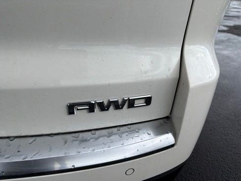 Used 2015 GMC Acadia SLT w/ Technology Package AWD/4WD image 7
