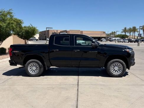 Used 2024 Chevrolet Colorado W/T w/ Advanced Trailering Package image 5