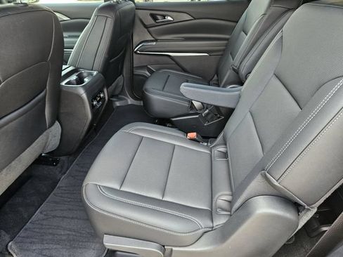 Used 2026 Chevrolet Traverse LT AWD/4WD image 15