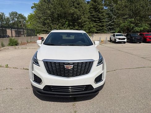 Used 2023 Cadillac XT5 Luxury AWD/4WD image 2