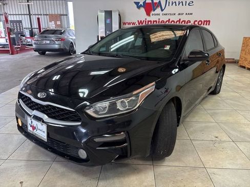 Used 2020 Kia Forte LXS FWD image 3