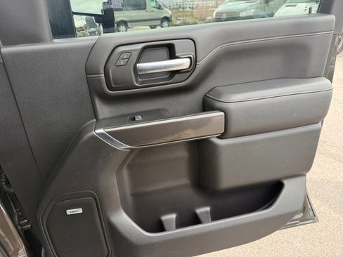 Used 2022 GMC Sierra 3500 AT4 w/ AT4 Premium Plus Package image 16