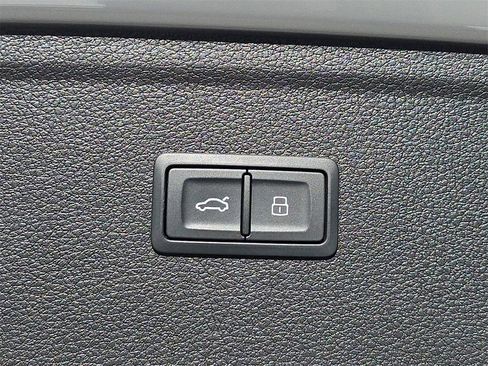 Certified 2023 Audi Q5 e Premium Plus w/ Premium Plus Package image 13