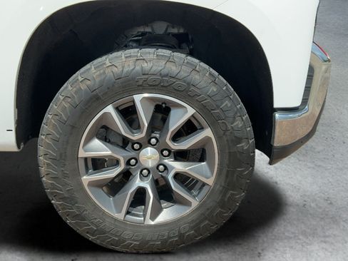 Used 2020 Chevrolet Silverado 1500 LT w/ Texas Edition AWD/4WD image 25