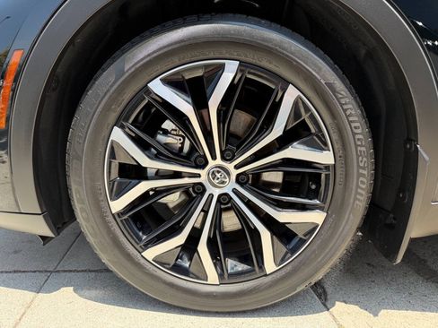 Used 2024 Toyota Crown AWD/4WD image 20