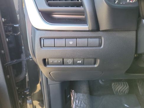 Used 2023 Nissan Rogue SV w/ SV Premium B Package FWD image 22