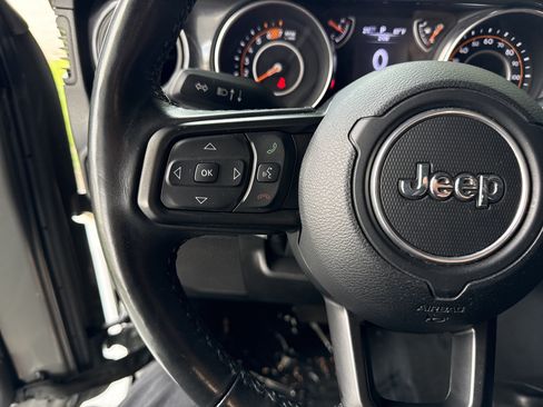 Used 2022 Jeep Wrangler Unlimited Sport AWD/4WD image 19