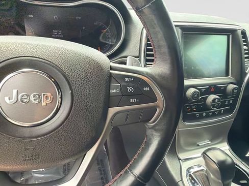 Used 2017 Jeep Grand Cherokee Trailhawk w/ Trailhawk Luxury Group AWD/4WD image 28
