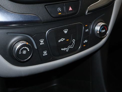 Used 2022 Chevrolet Equinox LT AWD/4WD image 30