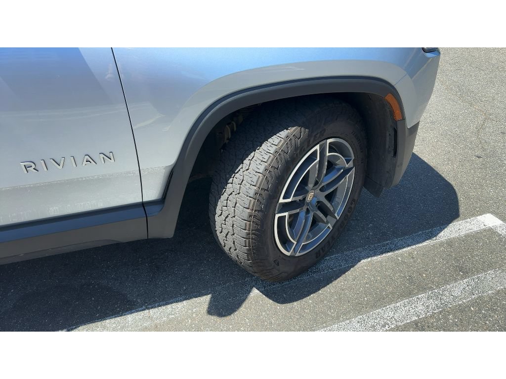 Used 2026 Rivian R1T Adventure Dual AWD/4WD image 10