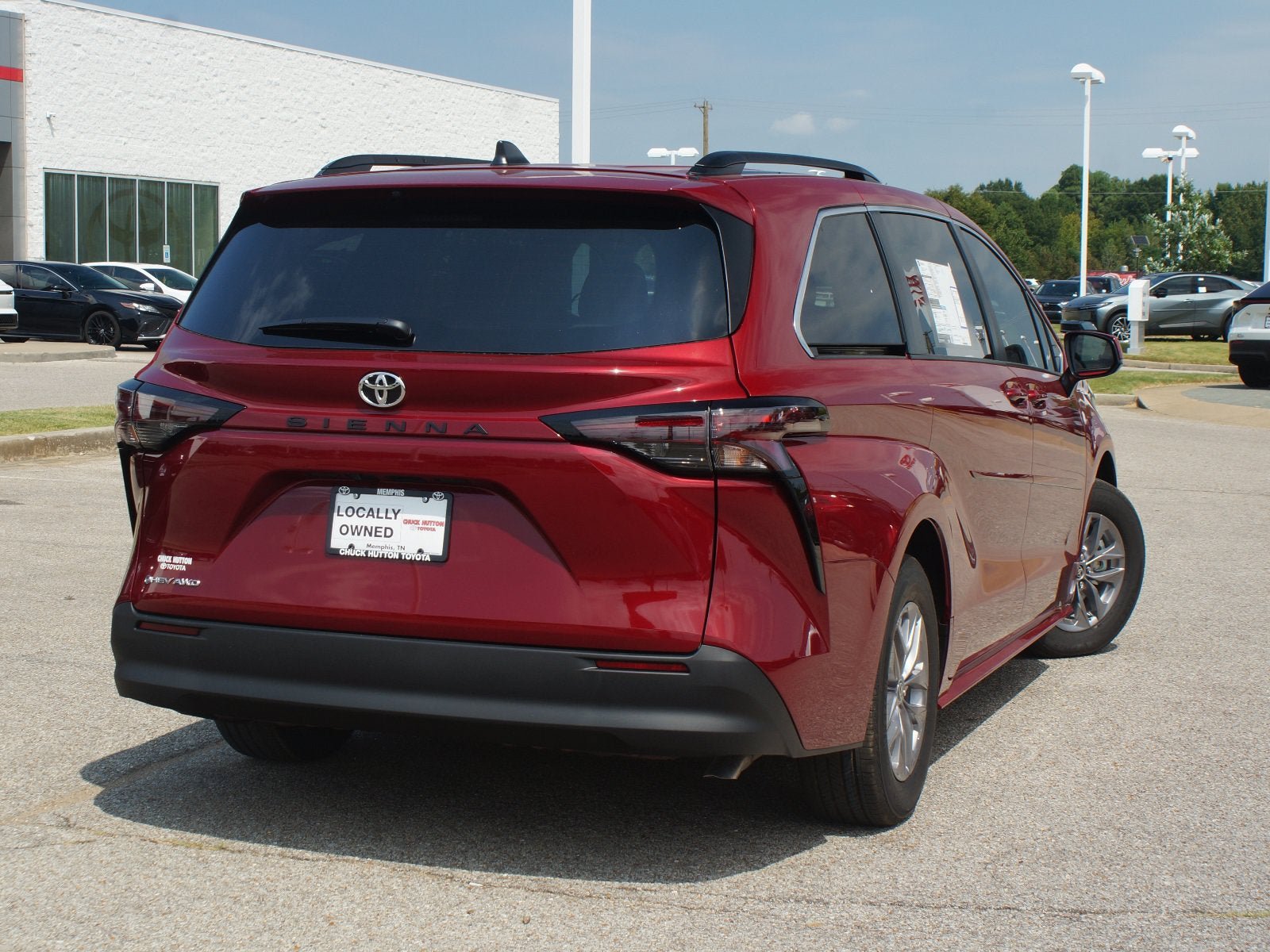 Certified 2026 Toyota Sienna LE AWD/4WD image 20