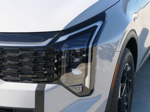 New 2026 Kia Sportage EX image 8