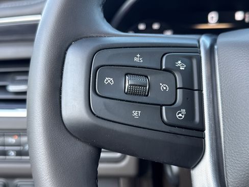 Used 2023 GMC Yukon SLT w/ SLT Premium Package RWD image 20