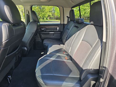 Used 2017 RAM 1500 Laramie w/ Convenience Group AWD/4WD image 18
