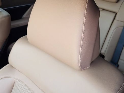 Certified 2025 Hyundai Santa Fe Limited FWD image 9