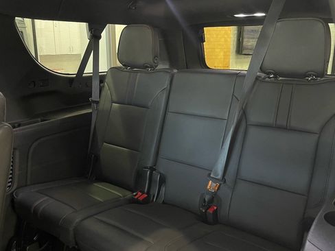 Used 2024 Chevrolet Suburban RST w/ Luxury Package image 34