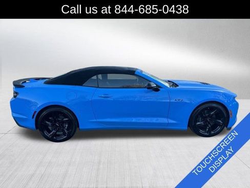 Used 2022 Chevrolet Camaro LT w/ RS Package image 4