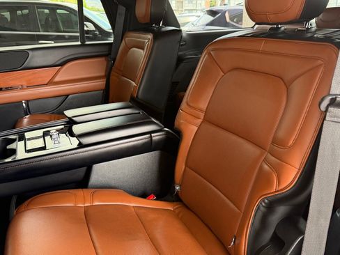 Used 2018 Lincoln Navigator Reserve w/ Technology Package AWD/4WD image 26