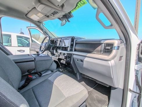 Used 2025 Ford F250 XLT w/ FX4 Off-Road Package image 16