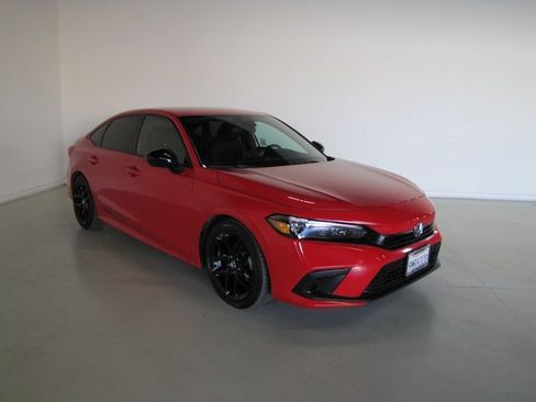 Certified 2024 Honda Civic Sport image 3