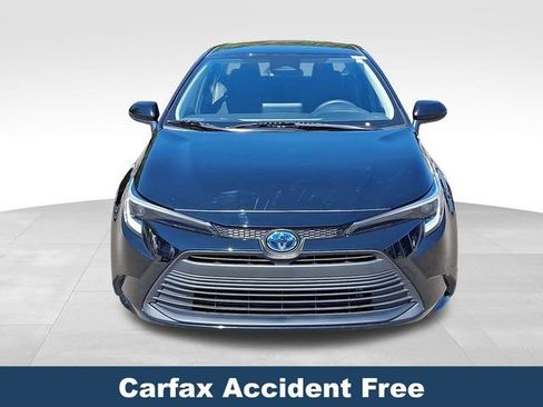 Used 2024 Toyota Corolla LE image 3