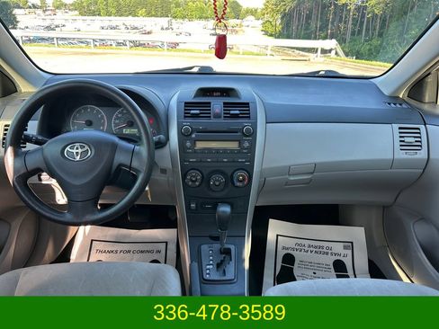 Used 2013 Toyota Corolla L FWD image 13