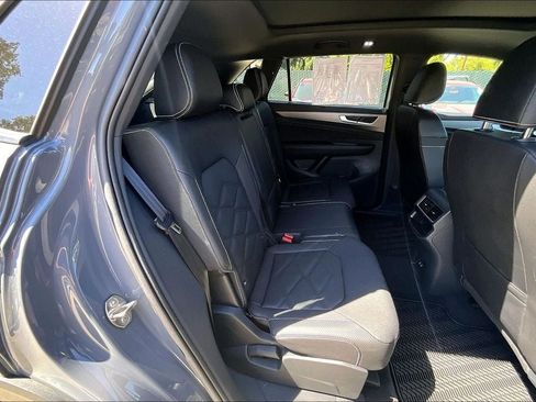 Used 2026 Volkswagen Atlas Cross Sport SE w/ Panoramic Sunroof Package FWD image 20