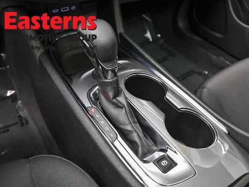 Used 2023 Chevrolet Malibu LT image 13