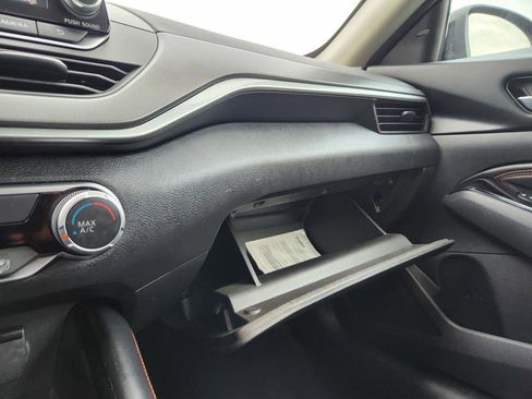 Used 2023 Nissan Altima 2.5 SR image 13