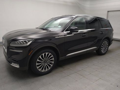 Used 2020 Lincoln Aviator Reserve w/ Elements Package Plus image 2