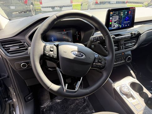 Used 2025 Ford Escape Active w/ Cold Weather Package AWD/4WD image 13