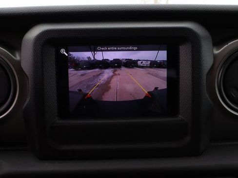 Used 2022 Jeep Gladiator Sport AWD/4WD image 20