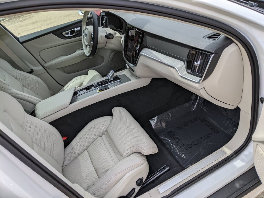 Certified 2026 Volvo V60 B5 Cross Country Ultra w/ Protection Package Premier AWD/4WD image 26