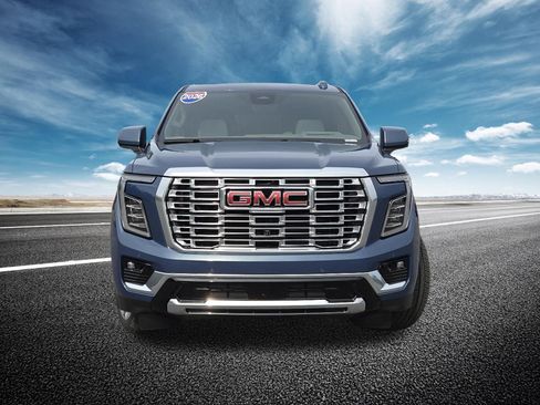 New 2026 GMC Yukon Denali w/ Denali Reserve Package AWD/4WD image 19
