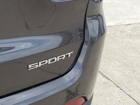 Used 2019 Jeep Compass Sport w/ Cold Weather Group AWD/4WD image 7