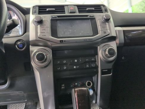 Used 2018 Toyota 4Runner Limited AWD/4WD image 9