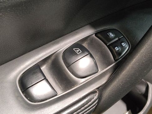 Used 2019 Nissan Rogue SL AWD/4WD image 27