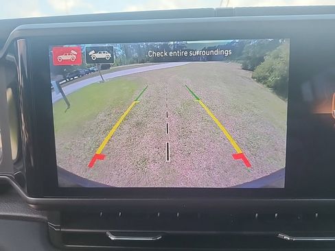 Certified 2024 Jeep Wrangler Unlimited Sahara w/ Technology Group AWD/4WD image 6
