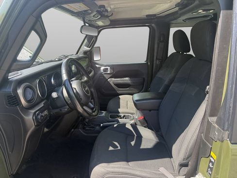 Used 2022 Jeep Wrangler Sport AWD/4WD image 10