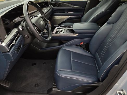 Used 2025 Cadillac Escalade IQ Sport 2 w/ LPO, ONYX Package image 22