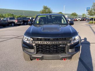 Used 2022 Chevrolet Colorado ZR2 w/ ZR2 Midnight Special Edition AWD/4WD video 2