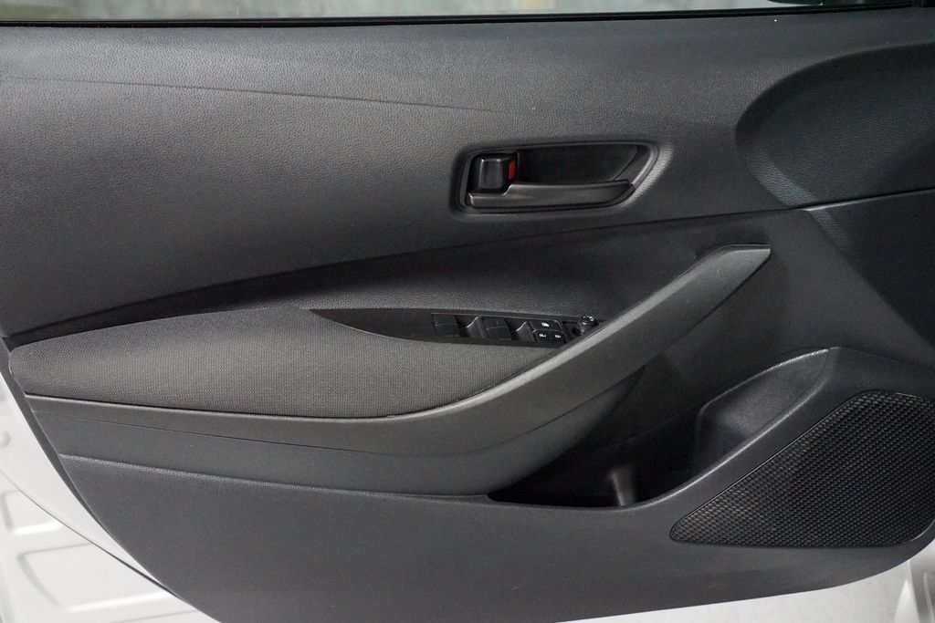 Certified 2026 Toyota Corolla LE FWD image 28