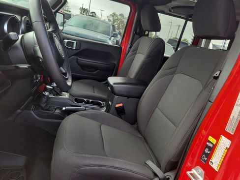 Used 2023 Jeep Wrangler Sport S image 15